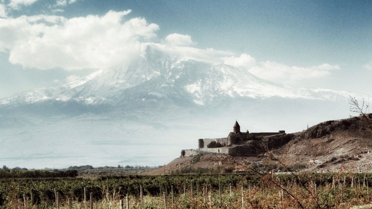 Galerija Kāpiens Araratā (5165m) (0)